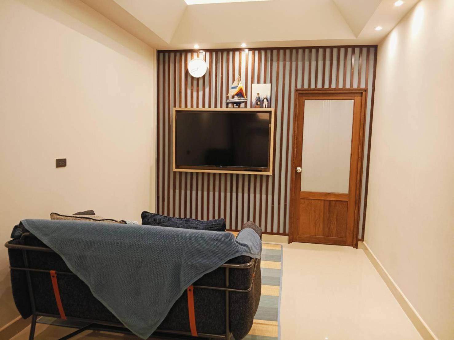 Aoboun House Bangsaen บ้านโอบอุ่น บางแสน ภายนอก รูปภาพ