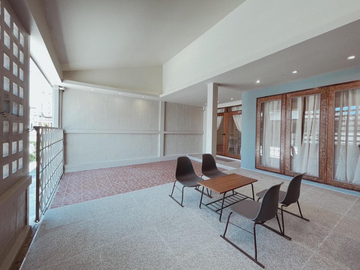 Aoboun House Bangsaen บ้านโอบอุ่น บางแสน ภายนอก รูปภาพ
