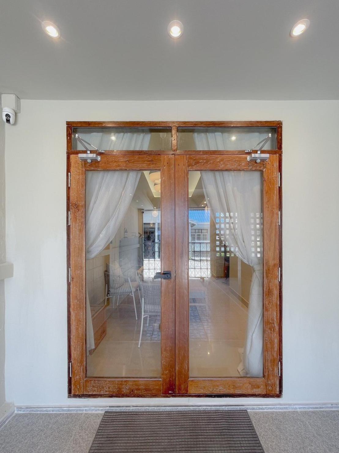 Aoboun House Bangsaen บ้านโอบอุ่น บางแสน ภายนอก รูปภาพ